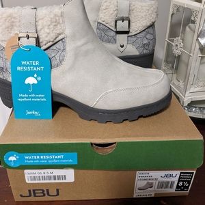 JBU by Jambu Stone White Water Resistant Boots Size 8.5 M